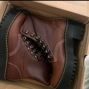 Doc Marten Leonna Boots